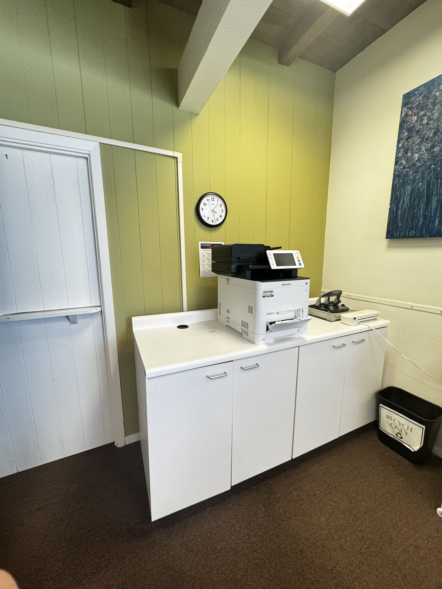 Free Work Station Counter