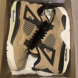 Jordan 4 Women’s