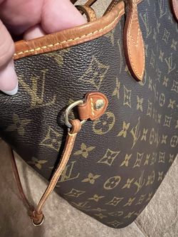 Louis Vuitton Neverfull PM Shoulder Bag VI3067 10293 for Sale in Plano, TX  - OfferUp