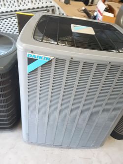 Ac ,A410 ,5 ton Daikin 18 seer only condenser,