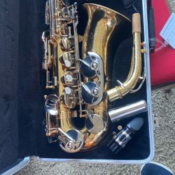 Vito Alto Saxophone Nice Condition Beautiful Sound
