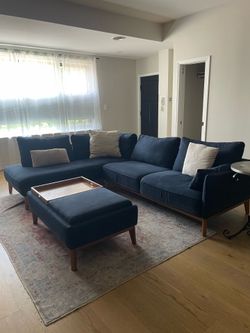 Sectional & ottoman