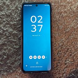 Brand new Motorola razor flip phone