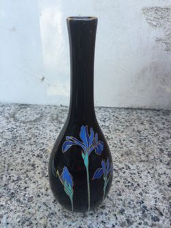 Blue Iris Otagari Japan flower vase 8"