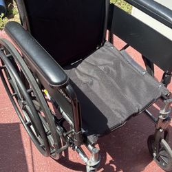 Drive Lightweight Wheelchair – Barely Used
