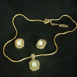 VINTAGE NECKLACE & EARRING SET