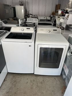 Washer and dryer good condition everything works fine