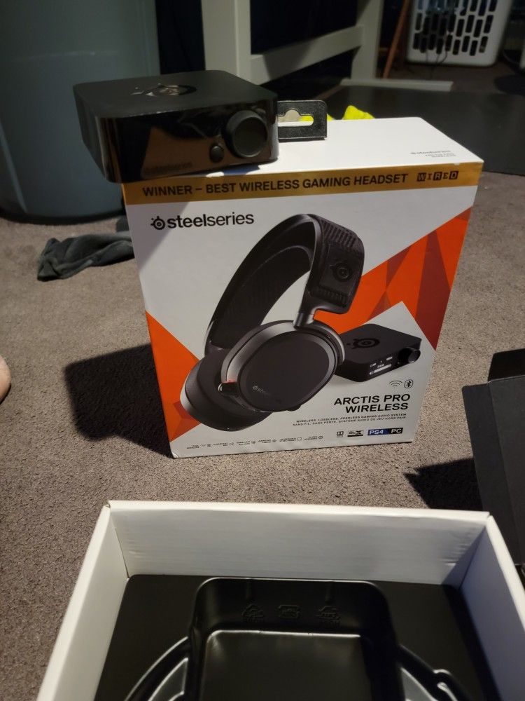 Steelseries Arctis Pro Wireless Gaming Headset