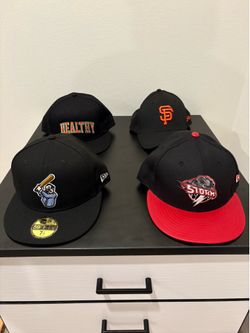BRAND NEW 7 1/2 NEW ERA FITTEDS