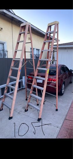 Excellent condition, 10 feet and more sizes available fiberglass ladders 🪜