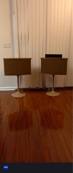 Two Vintage Bose Speakers 901 Series VI