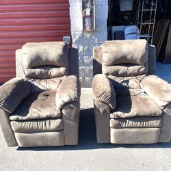 New Only Used A Week- Set Of 2 Fabric Electric, Usb And Massage Control Recliners. Total Retail Was $1000 For Both. Read Description.