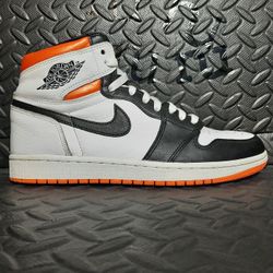 Jordan 1 Retro High OG 'Electro Orange' 555088-180 size 9