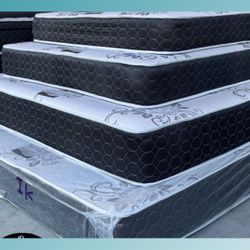 Cal king size mattress/ Colchón