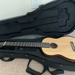 Pepe Romero (small guitar)