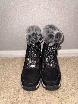 Snow boots