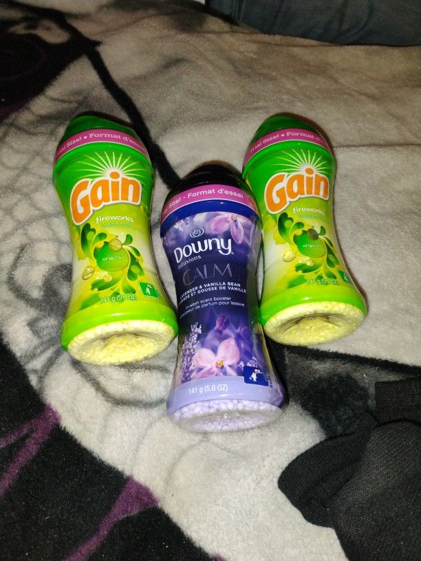 Gain And Downy Scent Booster