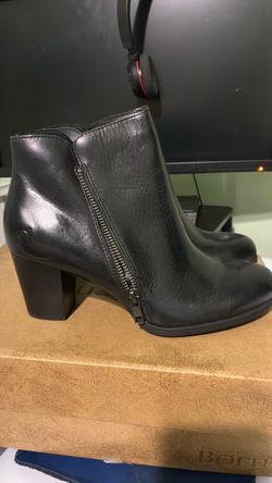 NEW women Born black Boots size 8