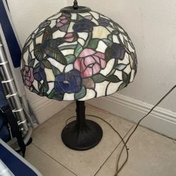 Tiffany Style Humming Bird Lamp