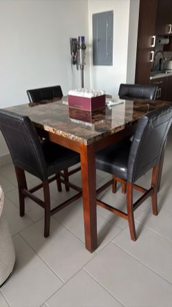 4 seat dining table