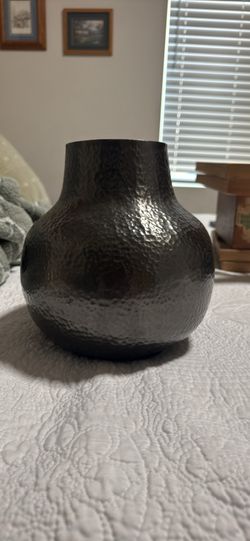 Metal vase