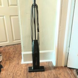 Eureka SuperBroom