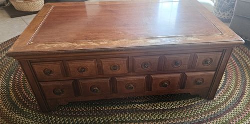 Hammary Ducks Unlimited Coffee Table | Apothecary Style | Multiple Drawers | Vintage