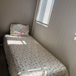 $550  Amueblado