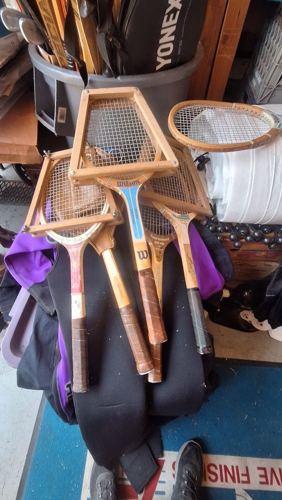 6 VINTAGE TENNIS RACKETS FOR CRAFT OR DISPLAY $5 BUCKS EACH ALL 6 FOR $20