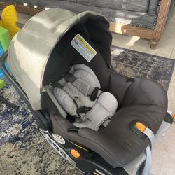 Chicco Infant Car Seat with Base