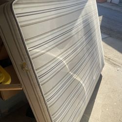 Box Spring And Mattress 