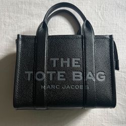 Marc Jacobs Leather Tote