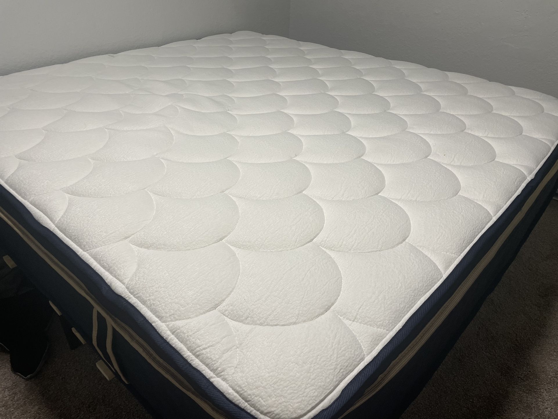 New Mattress. 14” Medium Firm. 