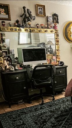 Custom Makeup Vanity