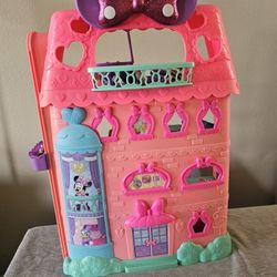 Minnie Mouse house