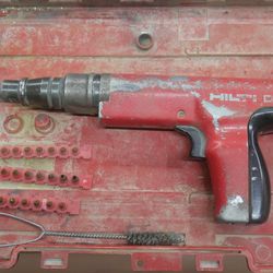 HILTI DX350 Hilti DX350 Powder-Actuated Nail Gun Fastening Tool WITH CASE USED 891286-3