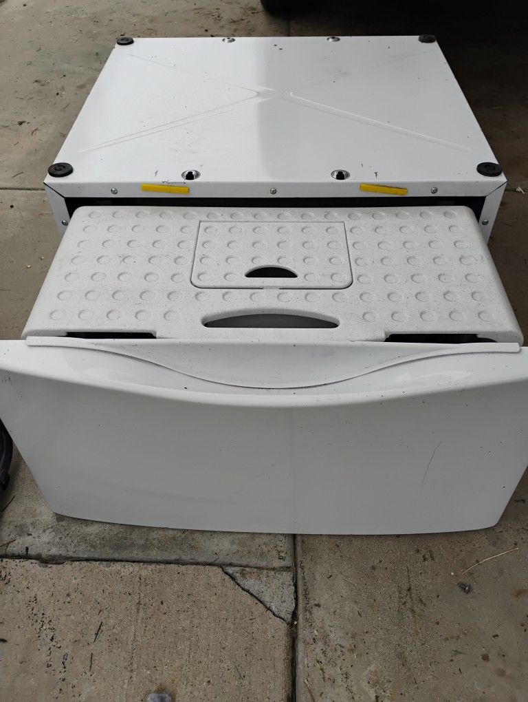 Kenmore Or Whirlpool Pedestal