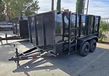 Smooth finish dump trailer