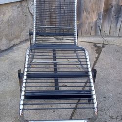 Italian Metal Chrome Mid-Century Chaise Lounge Chair (Made In Italy)