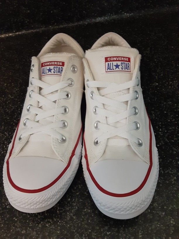 Converse Mens 7.5 Like new