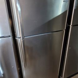 Frigidaire 18cu Ft Apartment Size Stainless Steel Top Freezer Refrigerator 30" Wide 