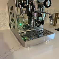 Rocket Apartamento Espresso Machine. 
