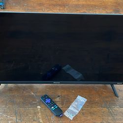 Hisense Roku Smart TV 32in