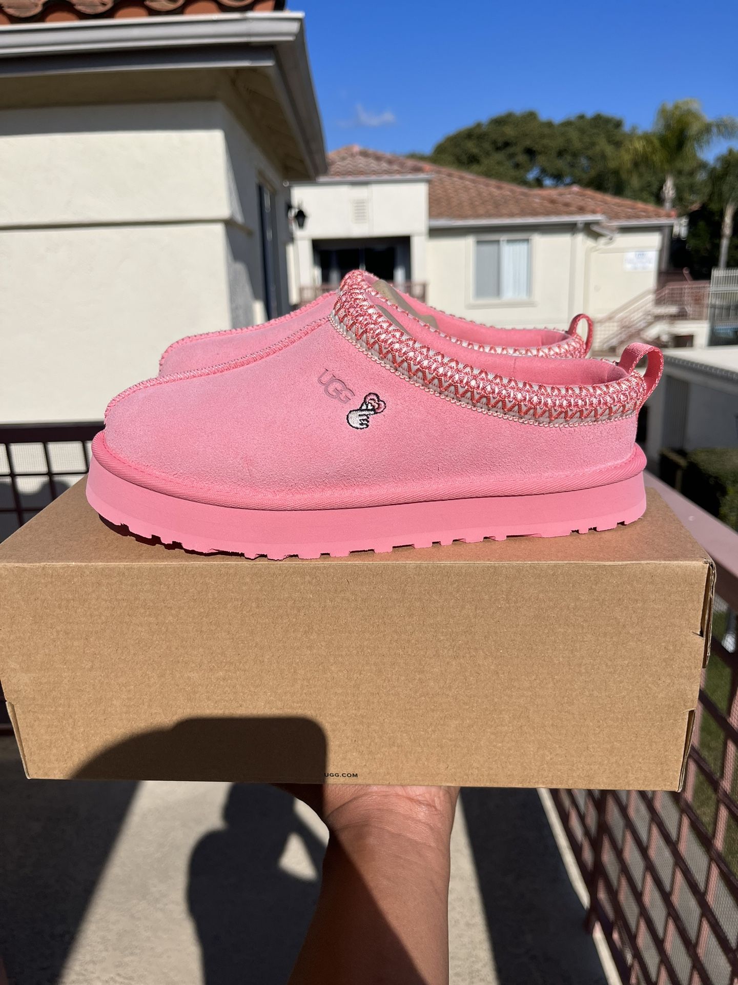 UGG tazz love 25 kids size 5