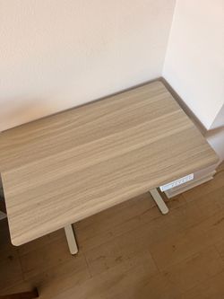 Electric Height-Adjustable Standing Desk — Excellent Condition