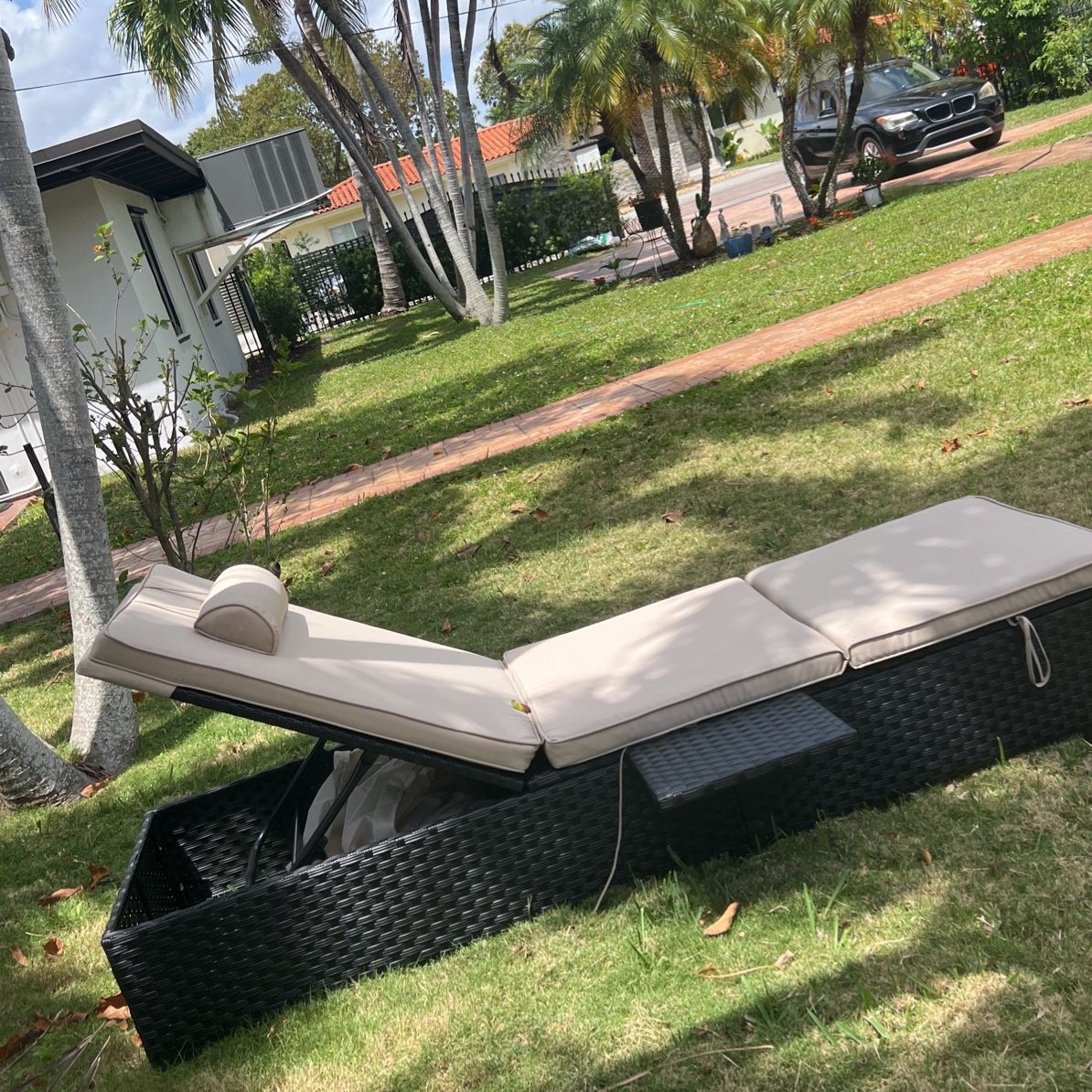 Out Door Lounge Chairs 