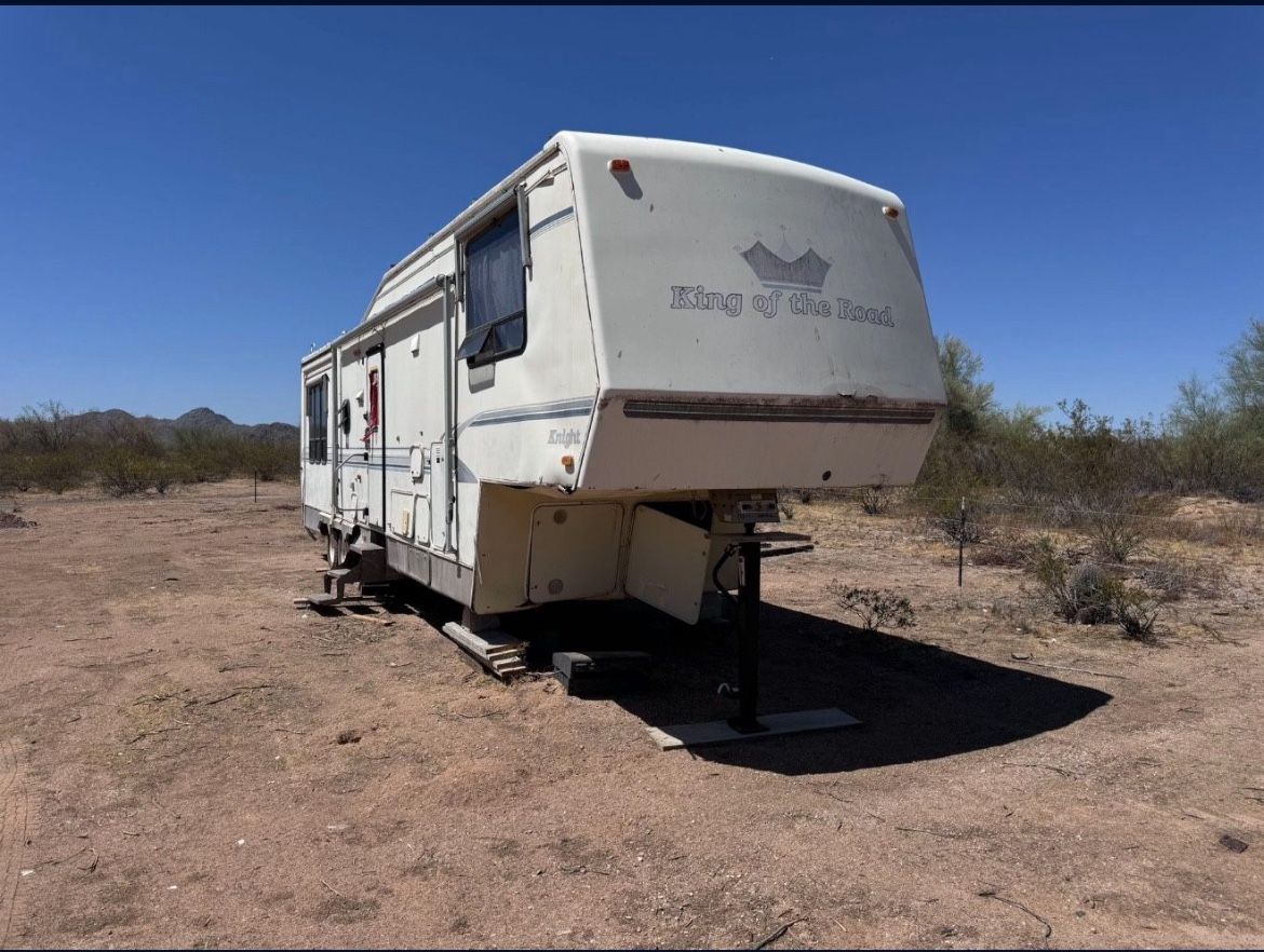 Carri-lite Cashay RV Trailer