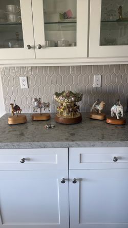 Circus carousel Ceramic