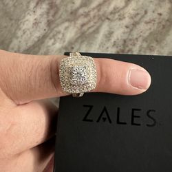 Engagement Diamond Ring 1 C.T 10k Gold