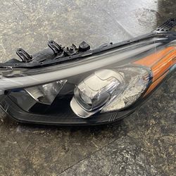 2014-2016 Kia Forte Left Headlight